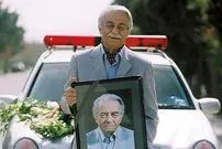 عکس| سفر زمان؛ «منوچهر نوذری» و «گوگوش» در حال اجرای برنامه رادیویی؛ دهۀ 50