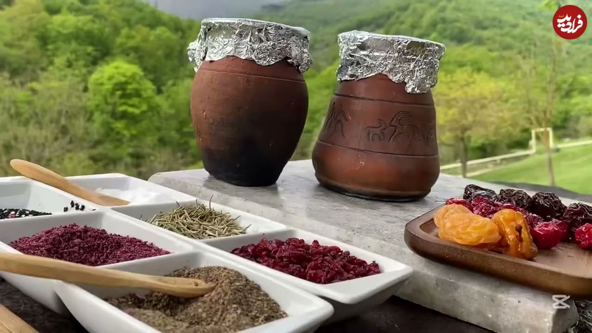 ببینید؛ غذای روستایی در آذربایجان؛ پخت پیتی، آبگوشت سنتی در دیگ سفالی