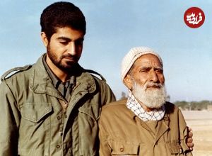 تصویر| سفر در زمان؛ عکس یادگاری «سردار سلیمانی» با همرزمان نوجوان اش؛ دهه 60
