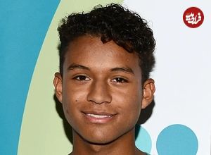 عکس| سفر در زمان؛ «جعفر جکسون برادرزاده مایکل جکسون» به همراه خانواده در موزه مادام توسو؛ سال 1390