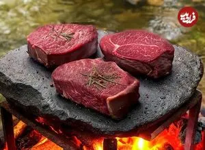 ببینید| غذای روستایی در سوئیس؛ پخت استیک با کره و سیر به همراه سیب زمینی در جنگل