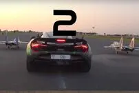 (ویدئو) مسابقه هیجان انگیز دو جنگنده مینیاتوری با مک لارن سوپراسپرت