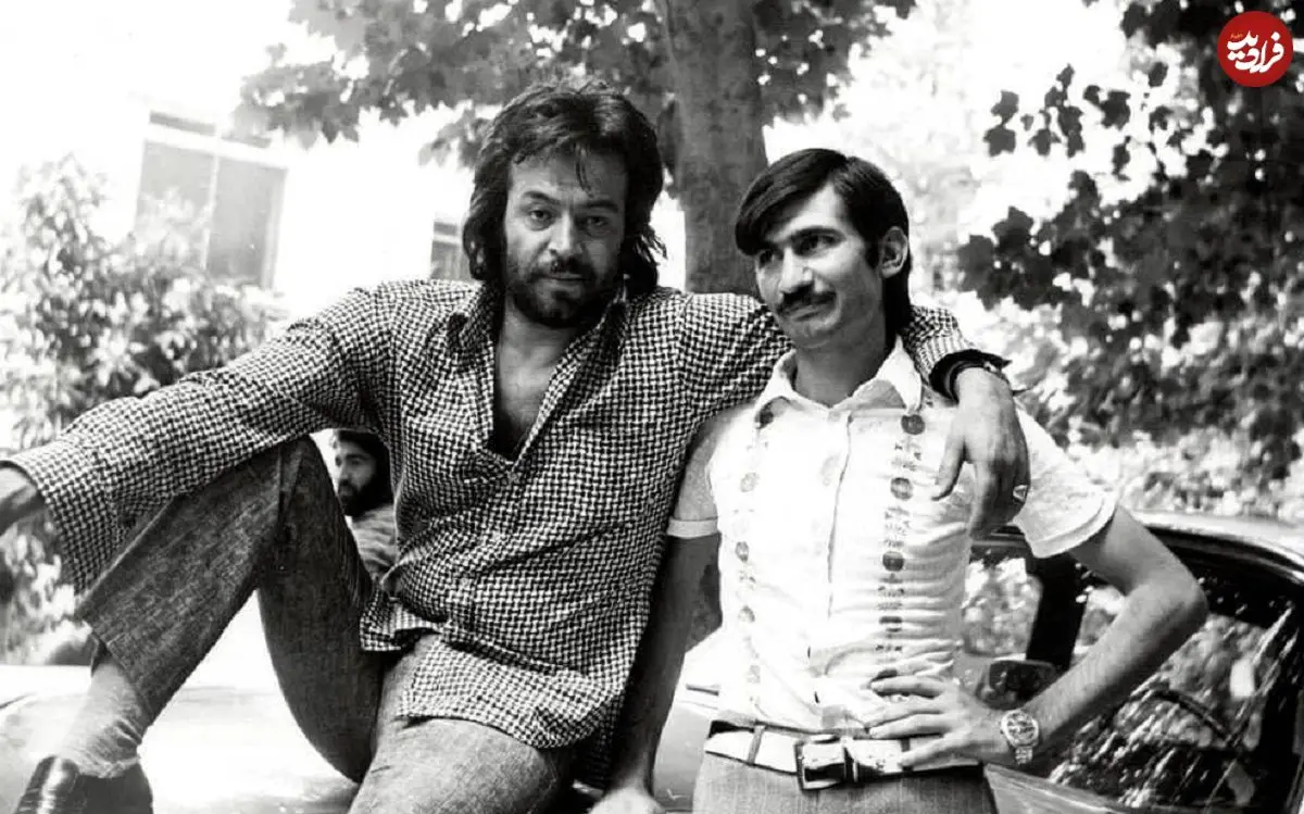 عکس| سفر در زمان؛ «نوری کسرائی» در حال گفتگو با «ایرج قادری» سر یک میز؛ سال 54