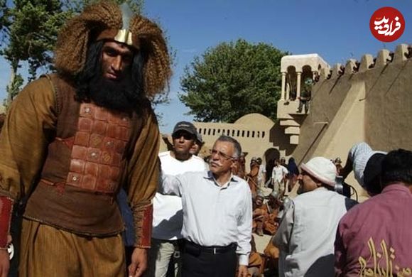 عکس؛ سفر به تاریخ؛ «غول زبیری» (سریال مختارنامه) در آغوش «جواد رضویان»