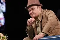 عکس| سفر زمان؛ «اکبر عبدی و عزت‌الله انتظامی» سر سفرۀ غذا در «اجاره‌نشین‌ها»؛ سال 65
