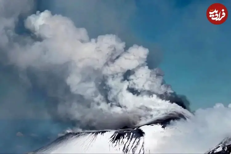 ببینید| فرود جسورانه اسکی‌باز از دامنه آتشفشان در حال فوران