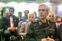 عکس؛ سفر در زمان؛ «سرلشکر باقری در حال ادای احترام نظامی به پرچم ایران»؛ سال 96