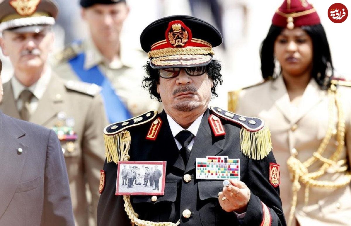 عکس| سفر در زمان؛ «معمر قذافی» در جوانی و در کنار پدرش؛ دهه 40 شمسی