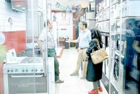 تازه عروس و دامادها؛ مشتریان بازار «دست‌دوم»فروشی؛ قبلا سابقه نداشت عروس و داماد به سمساری بیایند