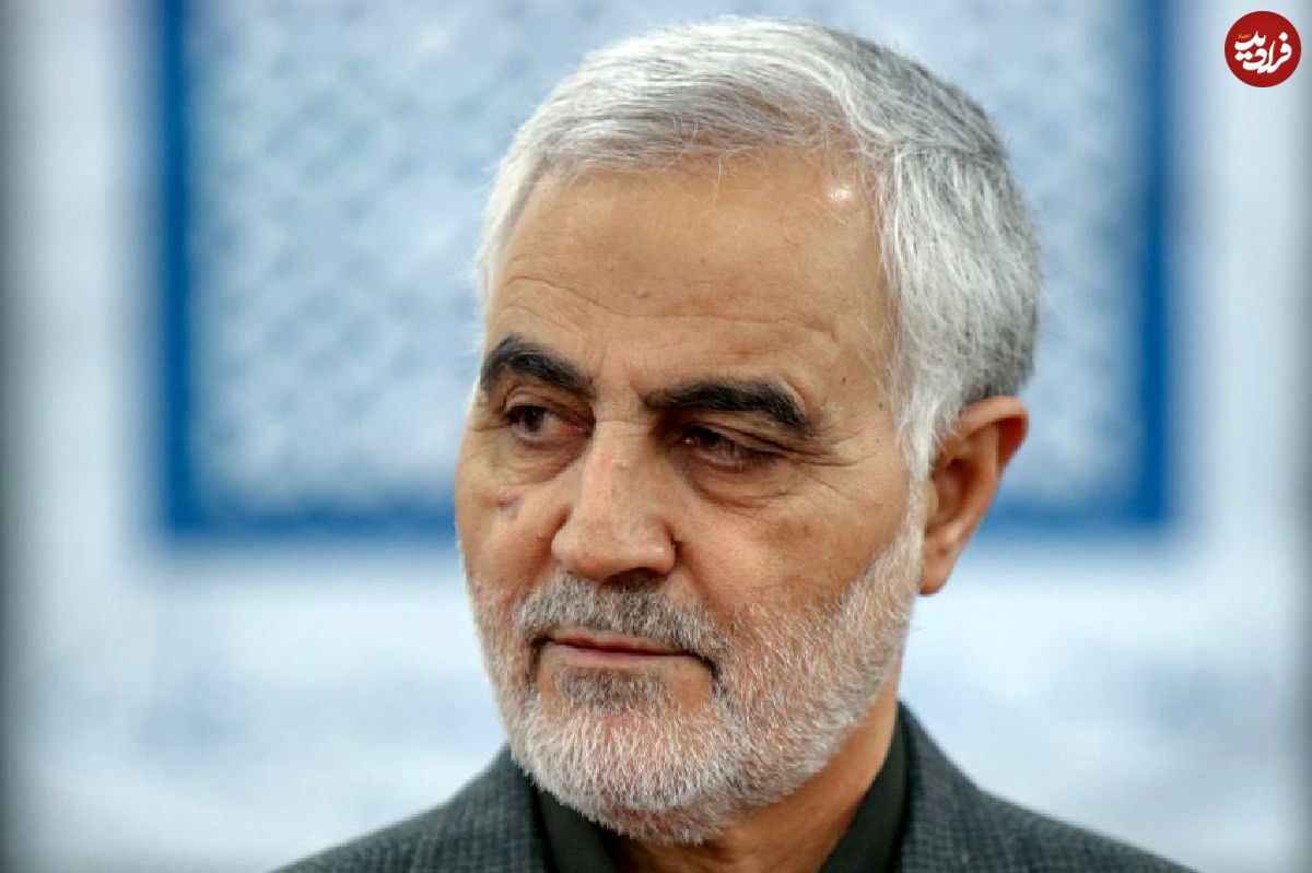 عکس؛ سفر در زمان؛ «سردار سلیمانی در کنار 4 همرزم اش» در سنگر؛ دهه 60