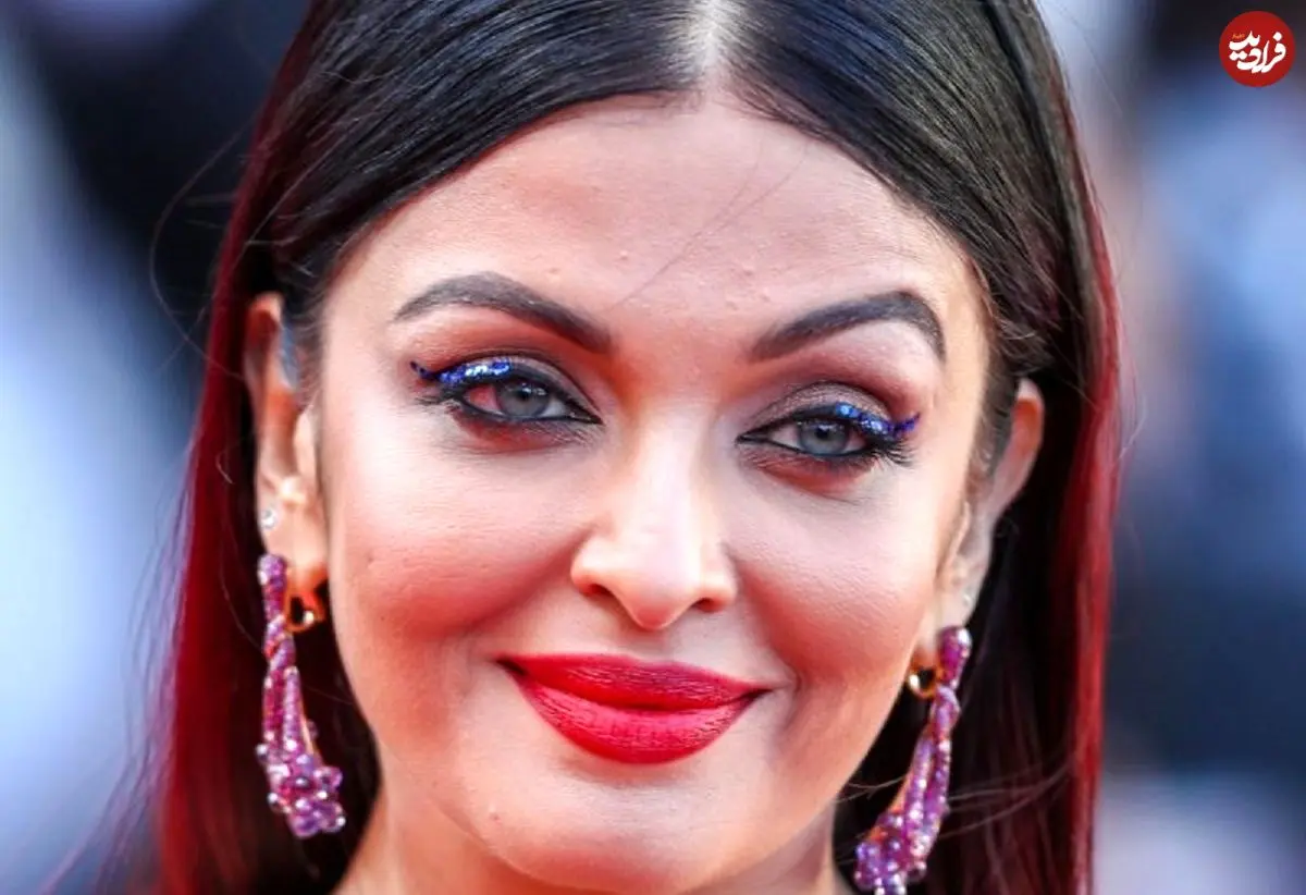 عکس| سفر در زمان؛ «آیشواریا رای 34 ساله» و همسرش در ایستگاه قطار یورک در انگلیس؛ سال 1386