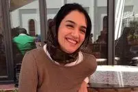 عکس| سفر زمان؛ تیپ و ژست عجیب «میترا حجار» در نمایش «عشق روزهای کرونا»