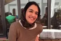 عکس| سفر زمان؛ تیپ و ژست عجیب «میترا حجار» در نمایش «عشق روزهای کرونا»