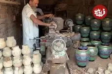 ببینید| فرآیند ساخت و رنگ آمیزی گلدان های چوبی توسط استادان پاکستانی