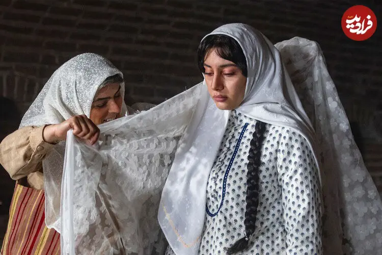 تصاویری جالب از بازیگران زن «بامداد خمار» در پشت صحنه سریال