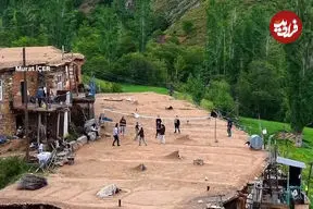 ببینید| زمین والیبال روی بام خانه‌ها؛ شگفتی یک روستا در ترکیه