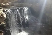 (ویدئو) آبشار زیبایی که باران اخیر در قشم درست کرد