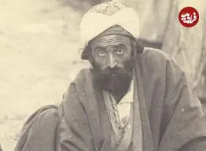 عکس| سفر زمان؛ عکس یادگاری «مارگیرها با مار» در دوران قاجار