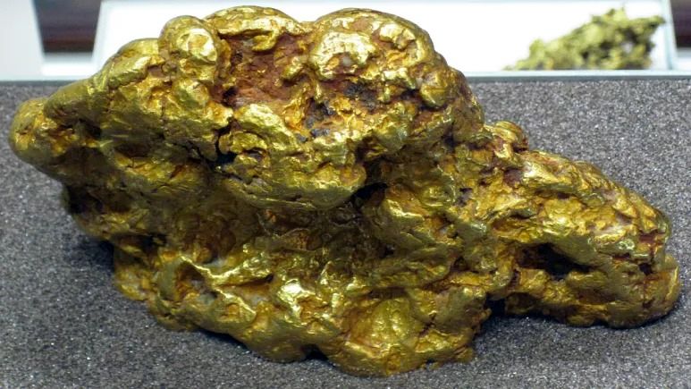 کشف یک قطعه طلای صدهزار دلاری با فلزیاب در استرالیا