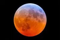 ( عکس) هاله آبی روی ماه خونین