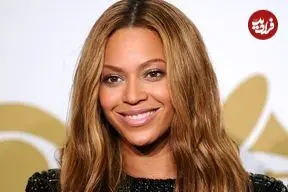 عکس| سفر در زمان؛ «بیانسه 20 ساله» در نمایش مد در نیویورک؛ سال 1379