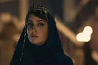 عکس| سفر در زمان؛ ملکه صوفیا سریال رویای نیمه شب در جشن تولدش در یک کافه؛ سال 1401