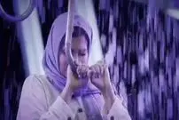( ویدیو) لحظه افتادن سوسک روی سر بازیگر زن مشهور وسط برنامه