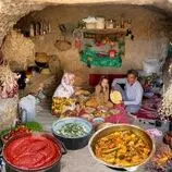 ببینید| غذای روستایی در ایران؛ پخت نان، رب گوجه فرنگی و خوراک مرغ