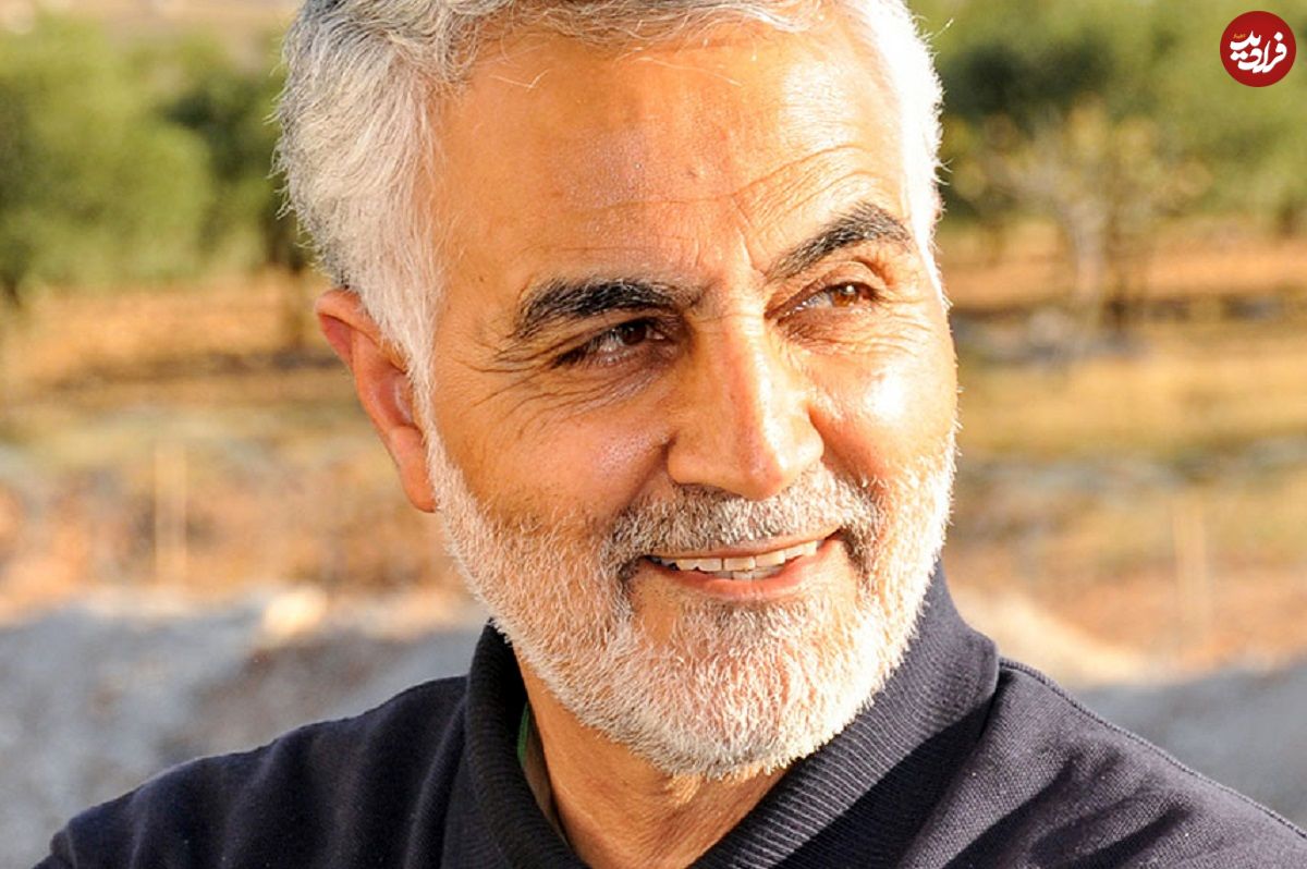 عکس؛ سفر در زمان؛ «سردار سلیمانی» در کنار 8 همرزم دیگرش در جبهه؛ دهه 60