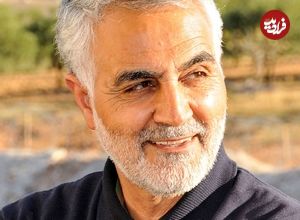 عکس؛ سفر در زمان؛ «سردار سلیمانی» در کنار 8 همرزم دیگرش در جبهه؛ دهه 60