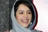 عکس| سفر زمان؛ «نازنین بیاتی، زیبا کرمعلی و نادر سلیمانی» در پشت‌صحنه «دینامیت»