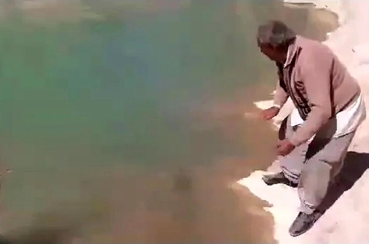 (ویدئو) صید یکی از بزرگترین ماهی های رودخانه ای ایران توسط این پیرمرد خوش شانس