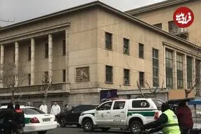 عکس| سفر زمان؛ عبور درشکه از مقابل کاخ دادگستری؛ دهۀ 40