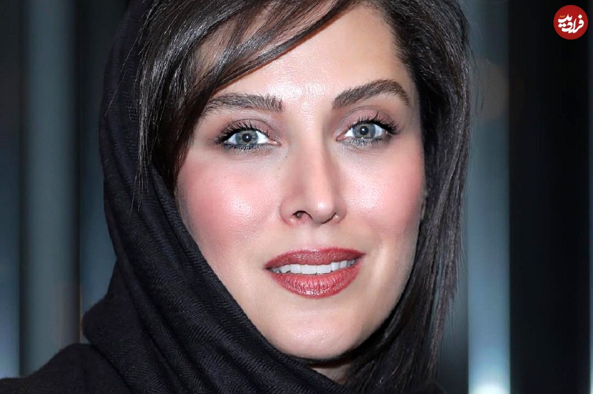 عکس؛ سفر در زمان؛ «مهتاب کرامتی و بهرام بیضایی» در یک مراسم در تهران؛ سال 80