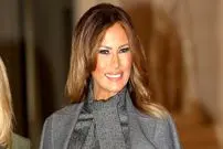 عکس| سفر در زمان؛ «ملانیا و دونالد ترامپ» در حال قدم زدن در نیویورک؛ سال 1379