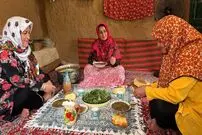 ببینید| غذای روستایی در ایران؛ پخت آش ترش سنتی در روستایی سرسبز