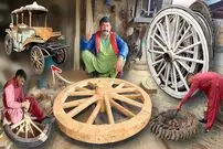 ببینید، مهارت استاد پاکستانی در ساخت چرخ چوبی برای گاری