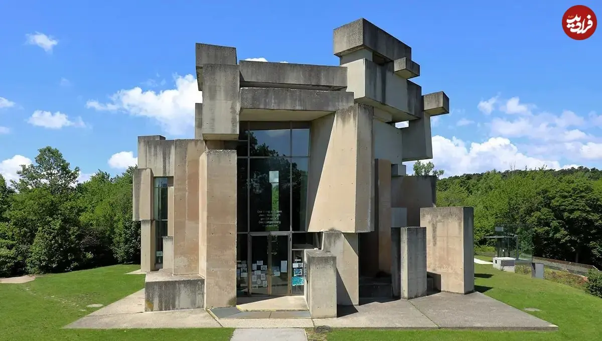 تصاویر| ووتروبا ؛ شاهکار معماری بروتالیسم مذهبی با 152 بلوک جان سخت 