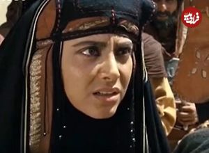 عکس؛ سفر زمان؛ چهرۀ «زن کوفی، قاصد مختار» (مختارنامه) در 50 سالگی در کنار «گلوریا هاردی»