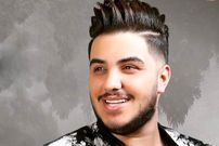 ببینید؛ واکنش جالب آقای خواننده بعد از قطعی برق وسط کنسرت!