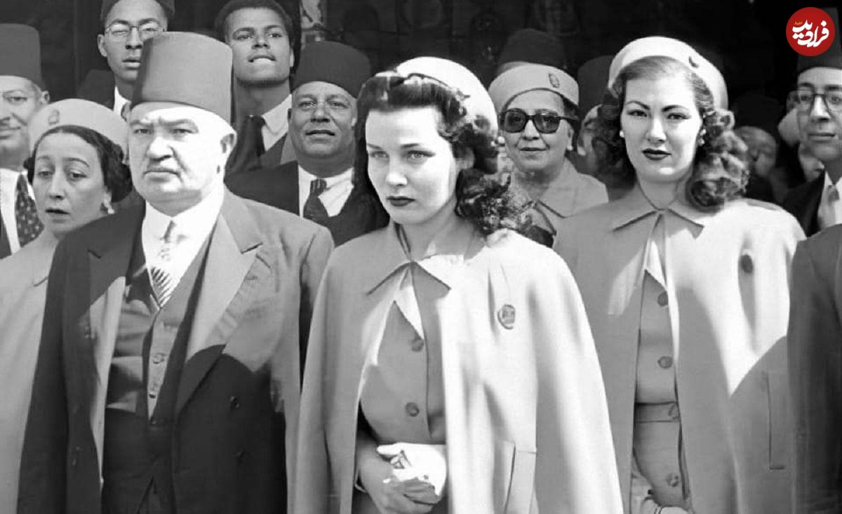 عکس| سفر در زمان؛ «فوزیه» در کنار «نریمان صادق، ملکه مصر»؛ سال 1330