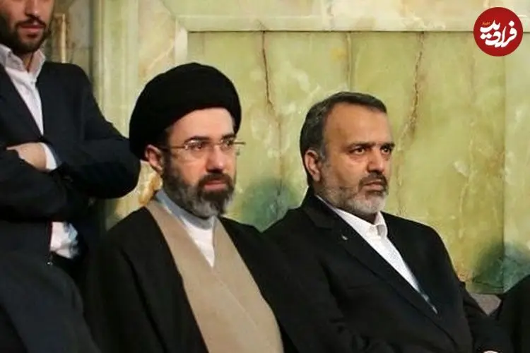 عکس| سفر زمان؛ «آیت الله سیدمجتبی خامنه‌ای» به همراه دختر خردسالش در راهپیمایی؛ 10 سال قبل