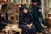 تصاویر| سفر به عصر قاجار؛ از «ایست بازرسی جاده همدان» تا «آبتنی در ساحل انزلی»