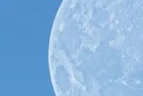 ببینید؛ لحظه برخورد یک سنگ فضایی به سطح ماه