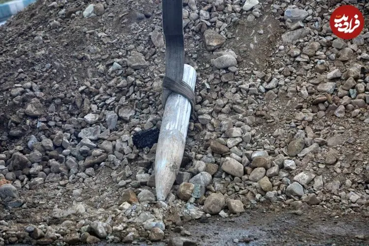 تصاویر| خنثی‌سازی پرتابه عمل‌نکرده در خیابان آزادی