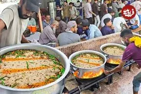 ببینید| غذای خیابانی در پاکستان؛ پخت نخود پلو پرطرفدار در کراچی 