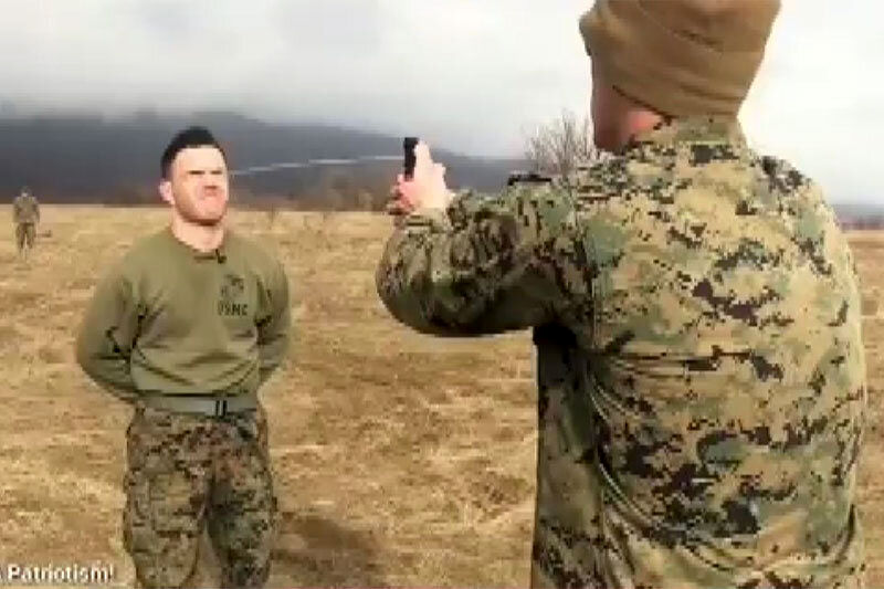 (ویدئو) تمرین عجیب سربازان آمریکایی با اسپری فلفل