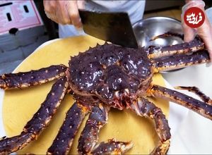 ببینید| غذای خیابانی در آمریکا؛ پخت غذا با شاه خرچنگ آلاسکایی و استیک گوشت گاو در نیویورک