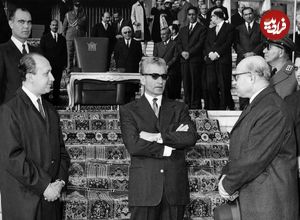 عکس؛ سفر در زمان؛ «محمدرضا پهلوی و دخترش شهناز در هواپیمای شخصی اش» در فرانسه؛ سال 1337