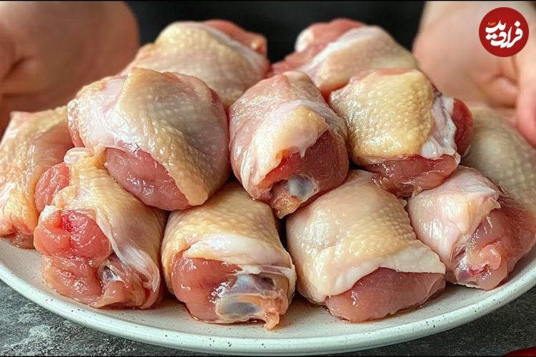 ببینید؛ دستور پخت یک غذای فرانسوی با ران مرغ و سیب زمینی